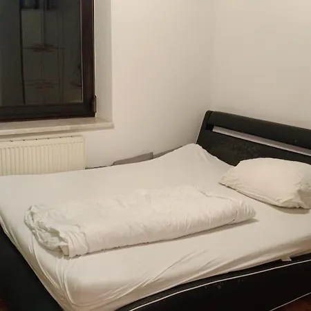 Pia's Apartment